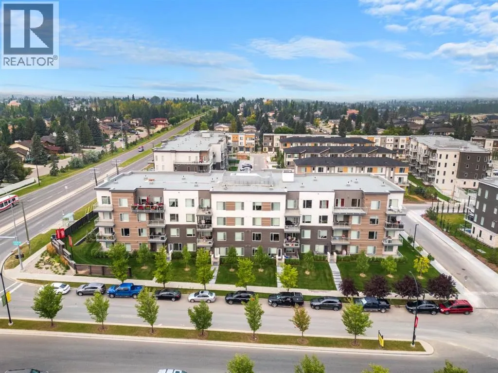 205, 150 Shawnee Square SW