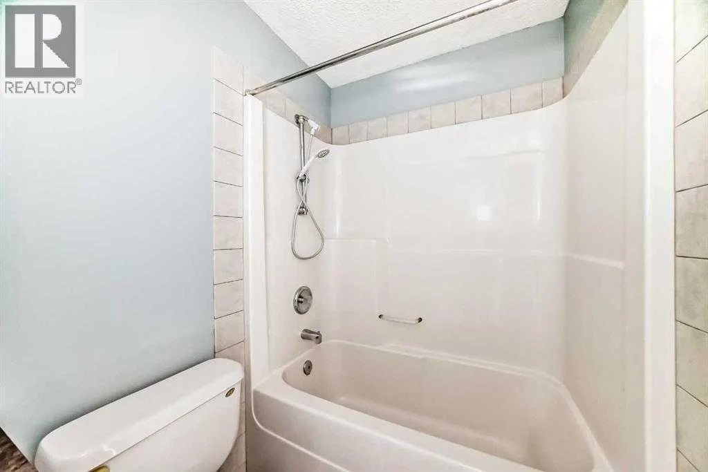 120 SPRINGMERE Grove