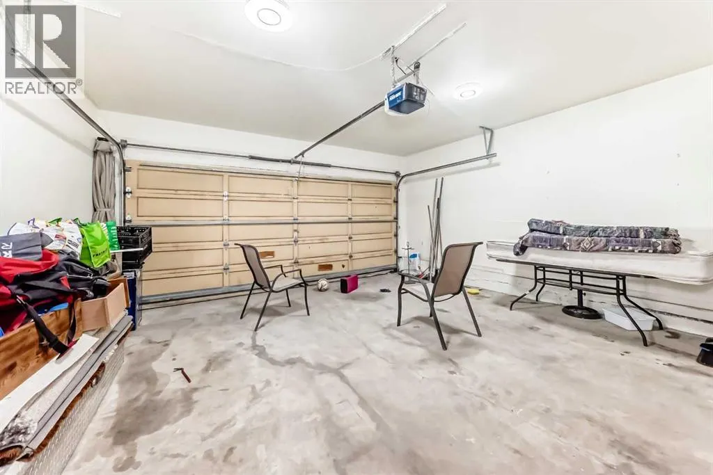 52 MARTINGLEN Place NE