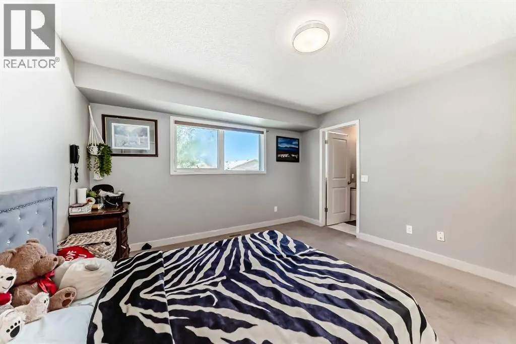 52 MARTINGLEN Place NE