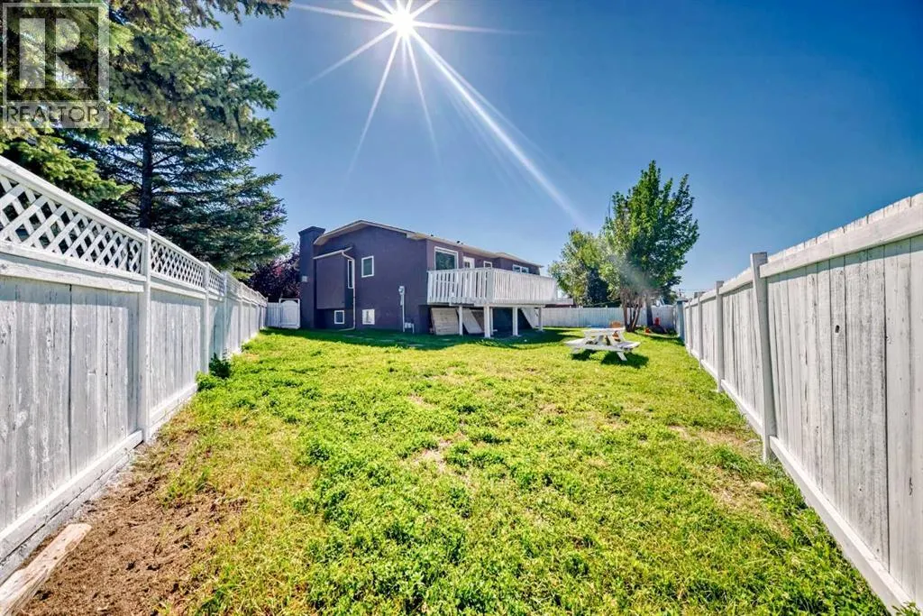 52 MARTINGLEN Place NE