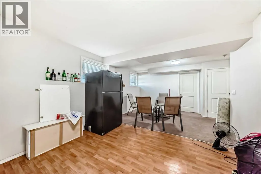 52 MARTINGLEN Place NE