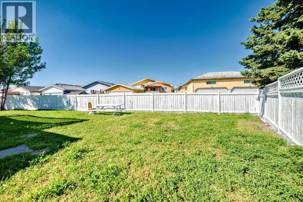 52 MARTINGLEN Place NE