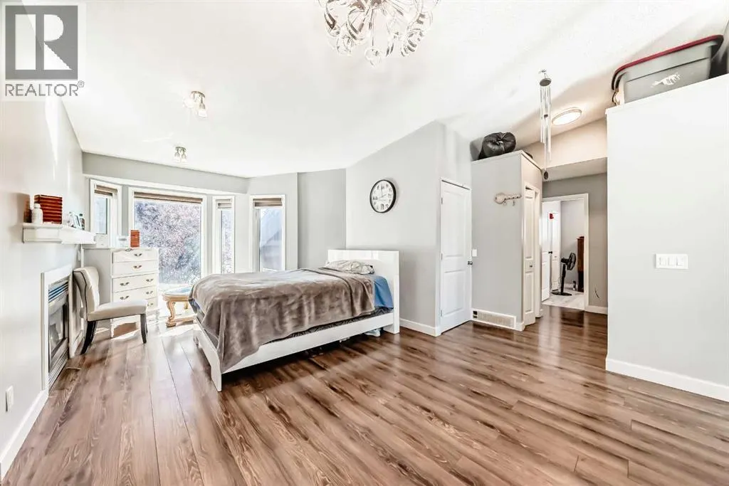 52 MARTINGLEN Place NE