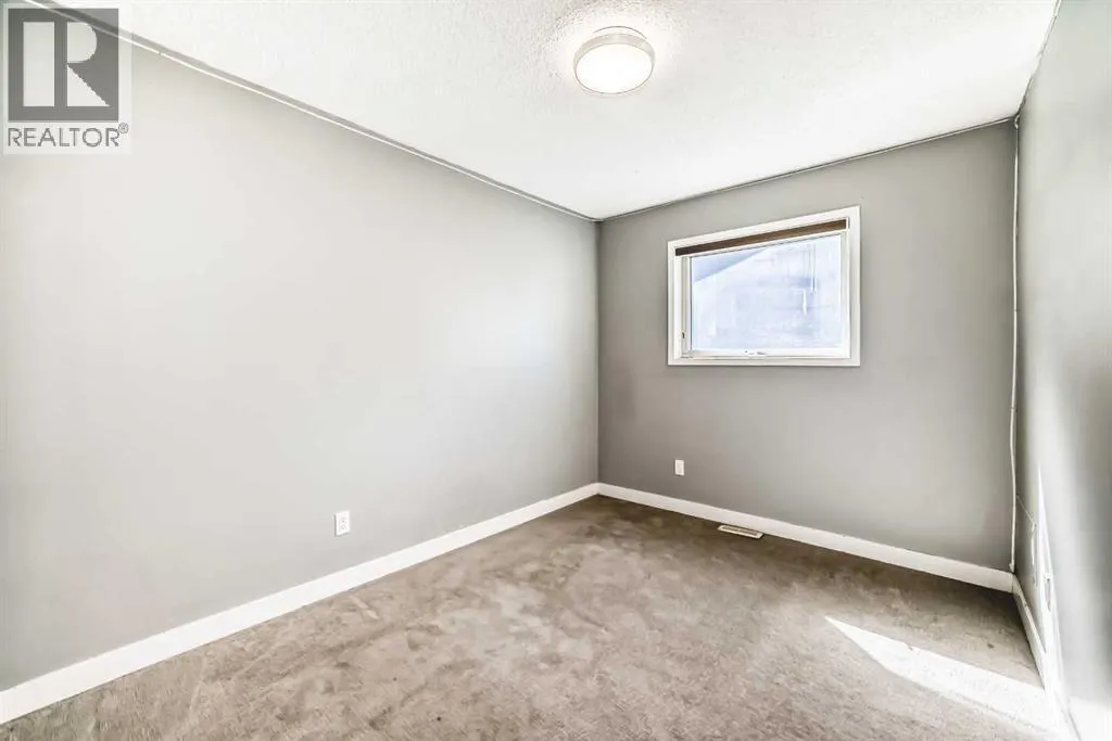 52 MARTINGLEN Place NE