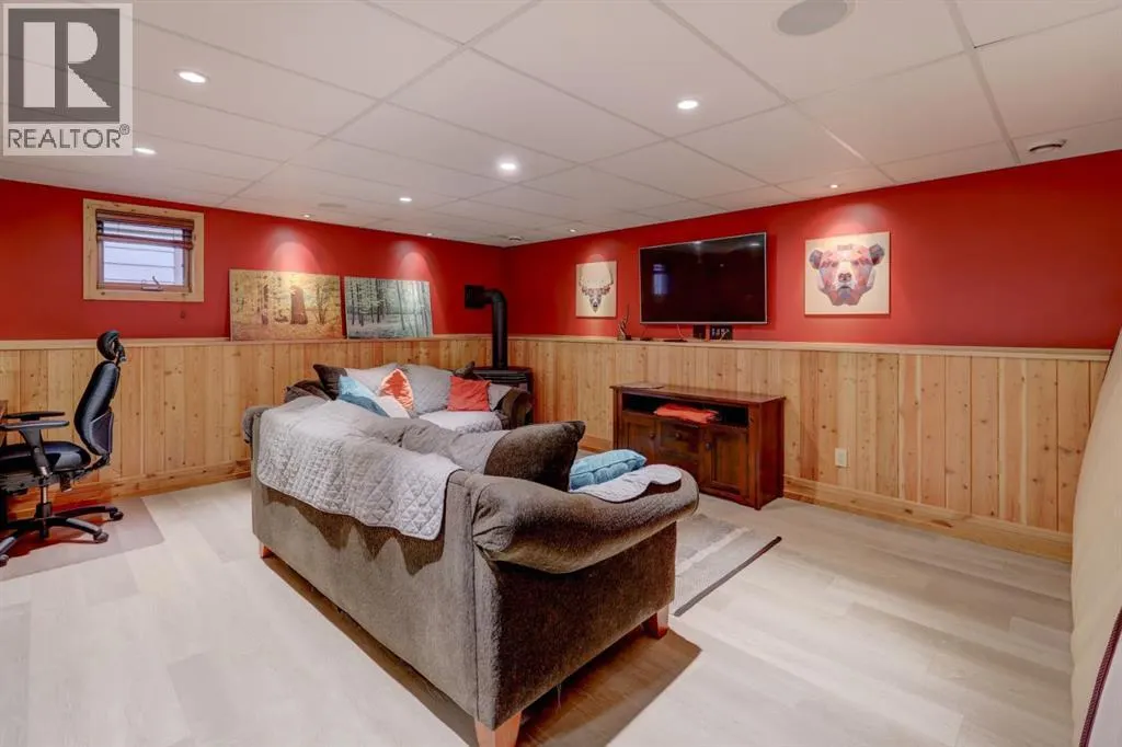 2 Larch Close