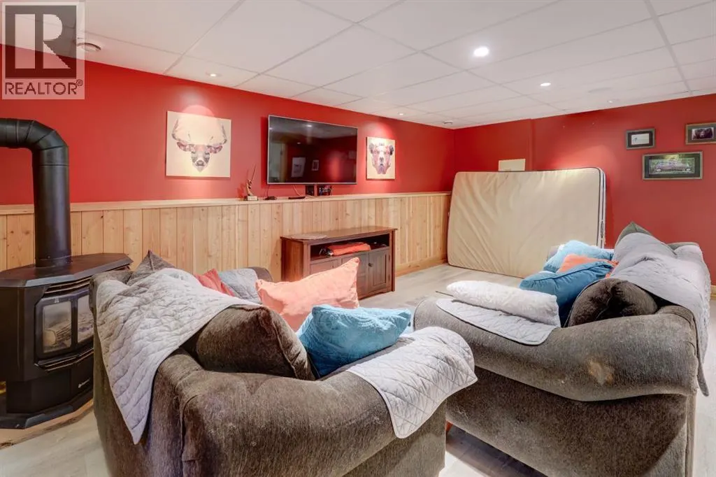 2 Larch Close
