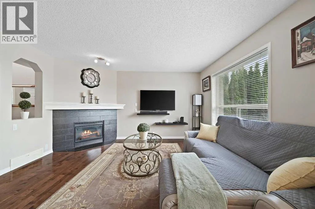66 Somerglen Close SW