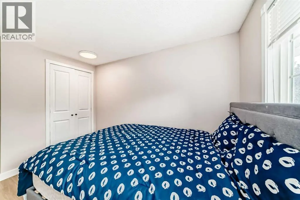 120 Pineset Pl NE Place NE