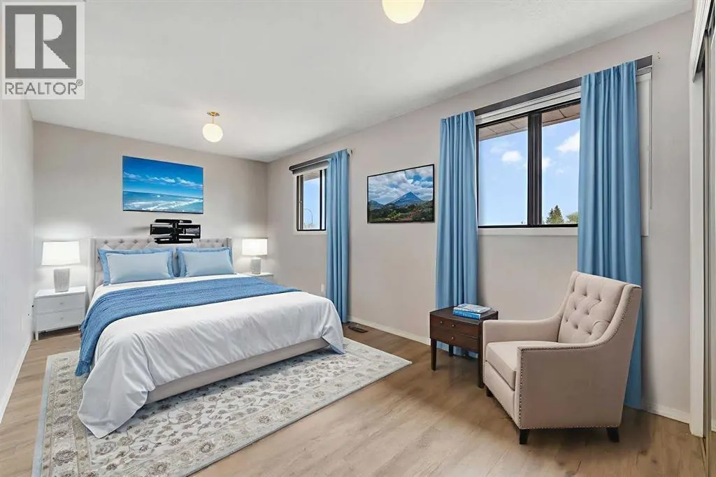 37 Edgeford Way NW