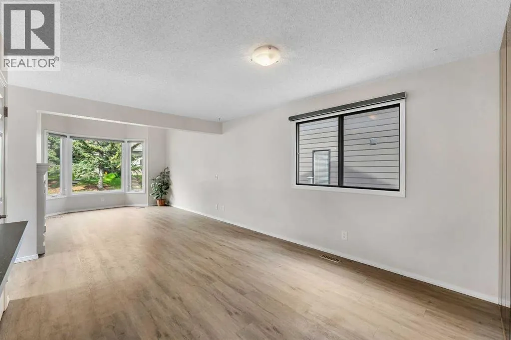 37 Edgeford Way NW