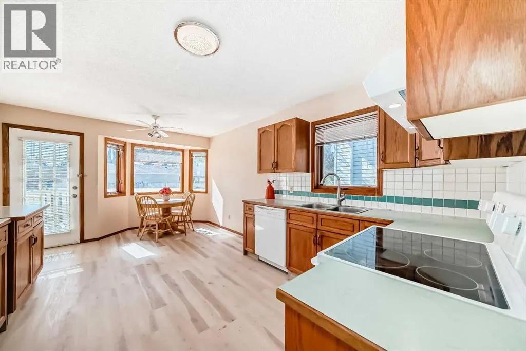 247 SHAWINIGAN Drive SW