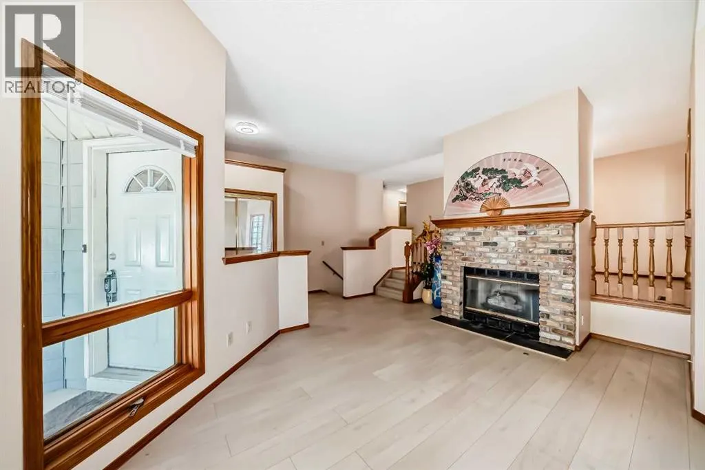 247 SHAWINIGAN Drive SW