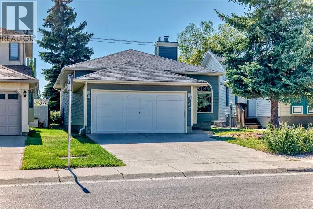 247 SHAWINIGAN Drive SW