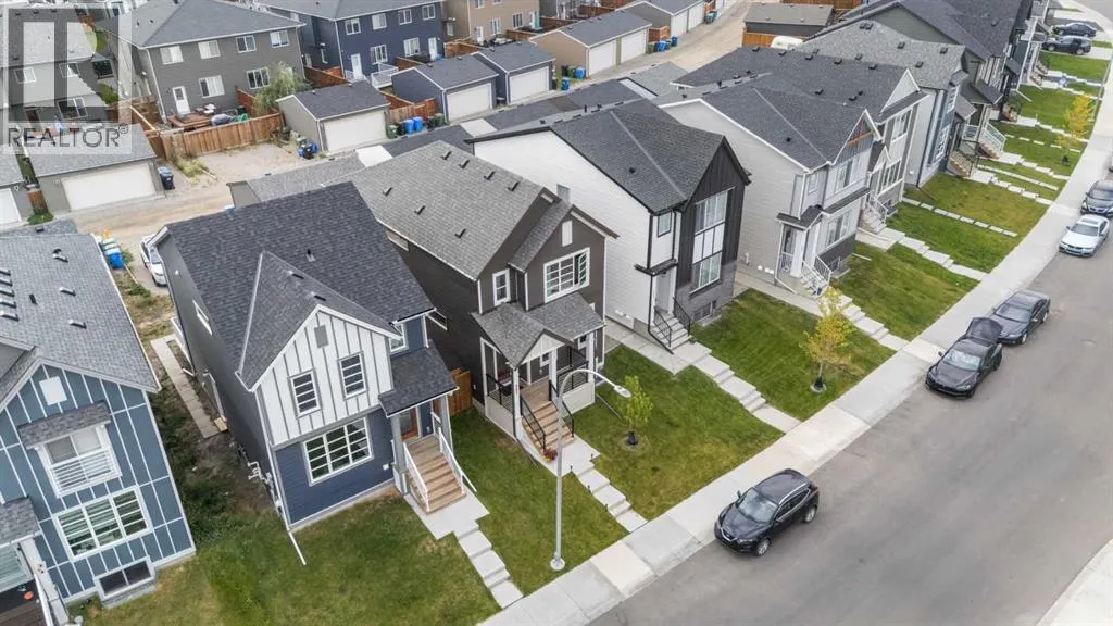 261 Walcrest Way SE