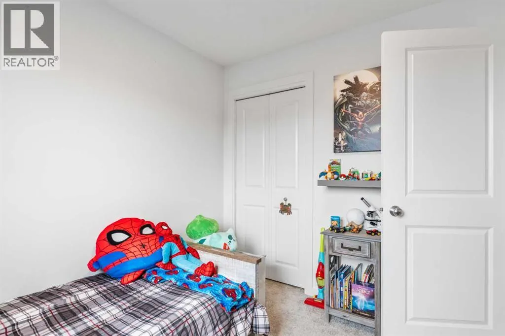 261 Walcrest Way SE