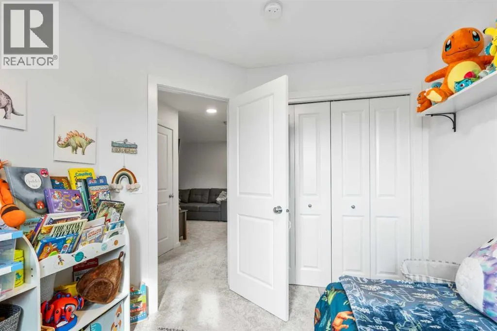 261 Walcrest Way SE