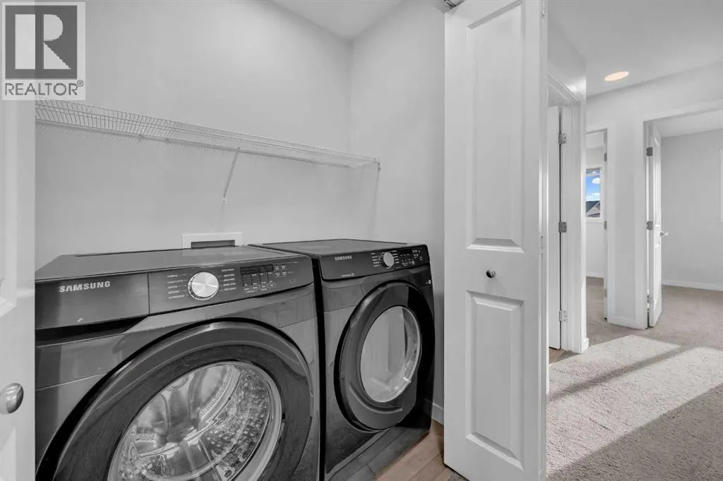 83 Corner Meadows Grove NE