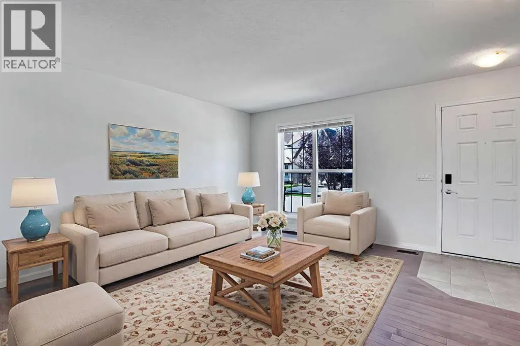 221 Elgin Meadows Park SE