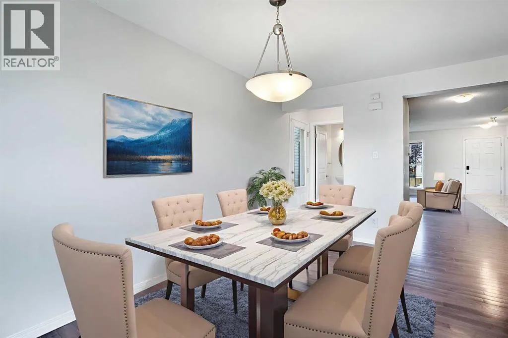 221 Elgin Meadows Park SE