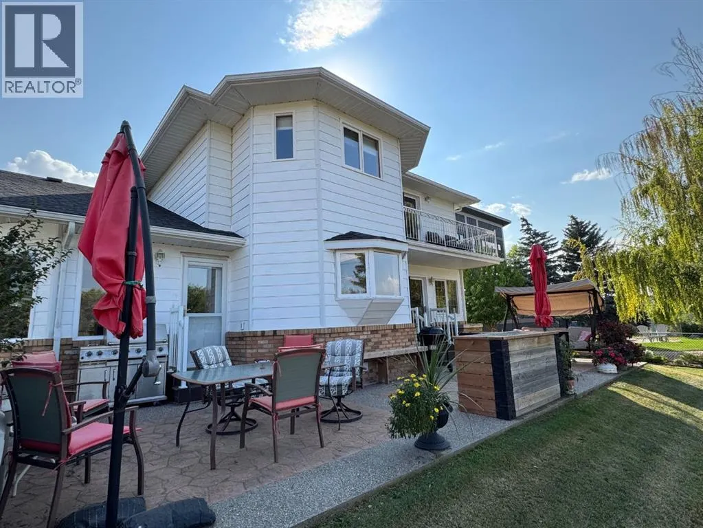 121 7 Street W
