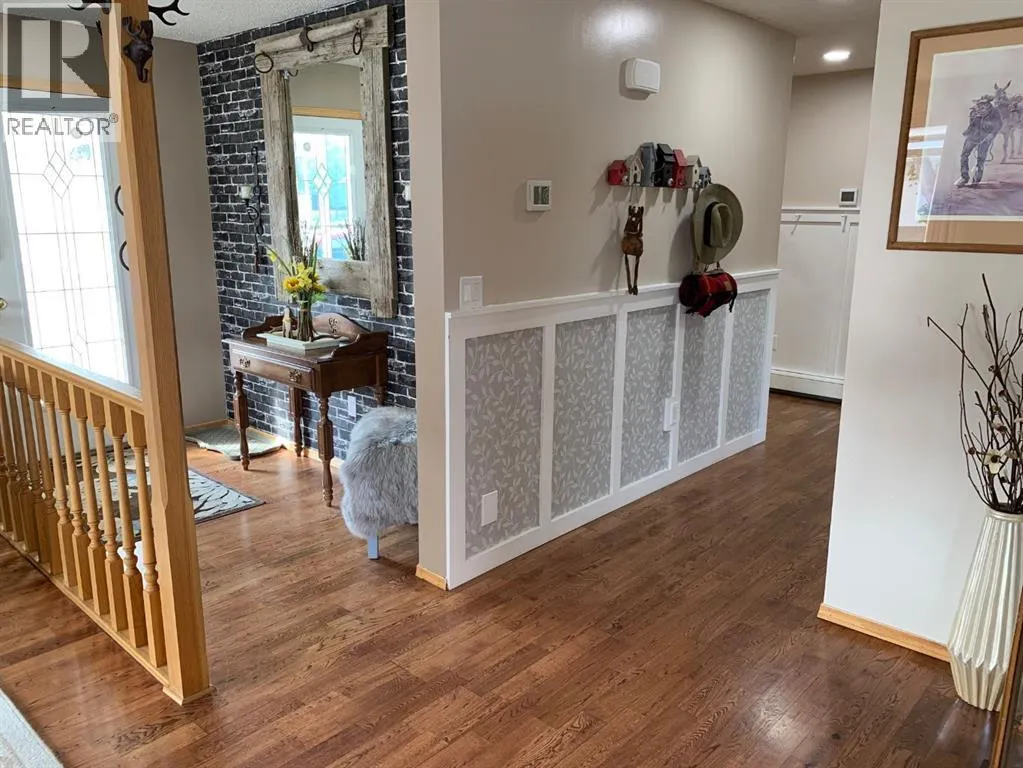 121 7 Street W