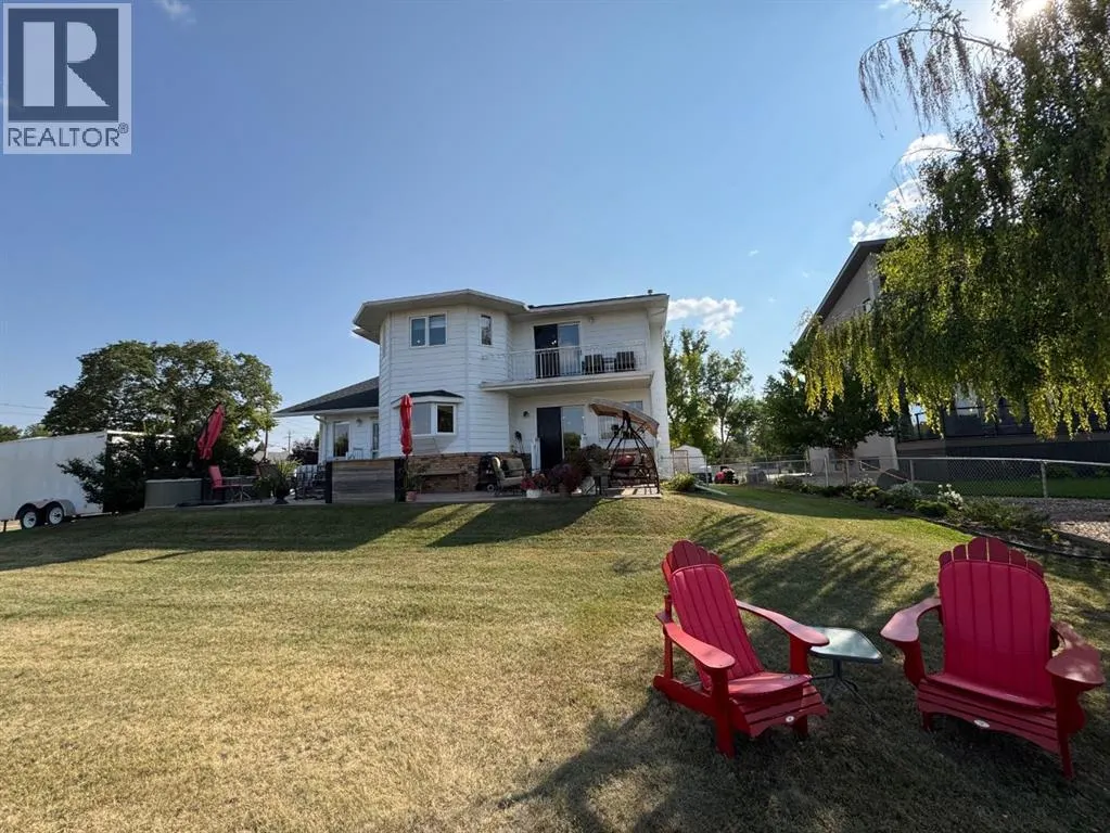 121 7 Street W