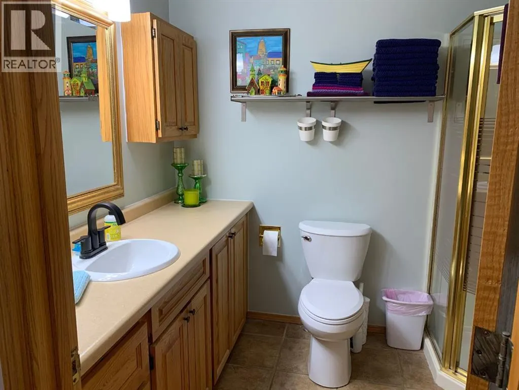 121 7 Street W