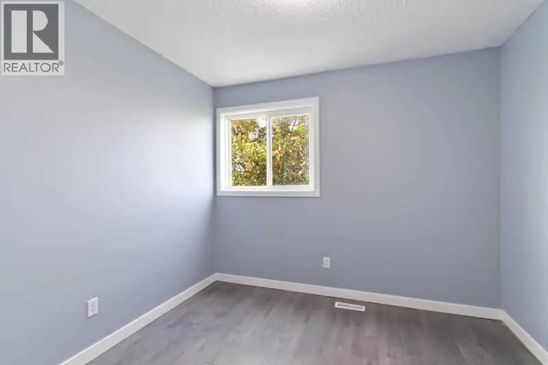 151C DICKINS Drive