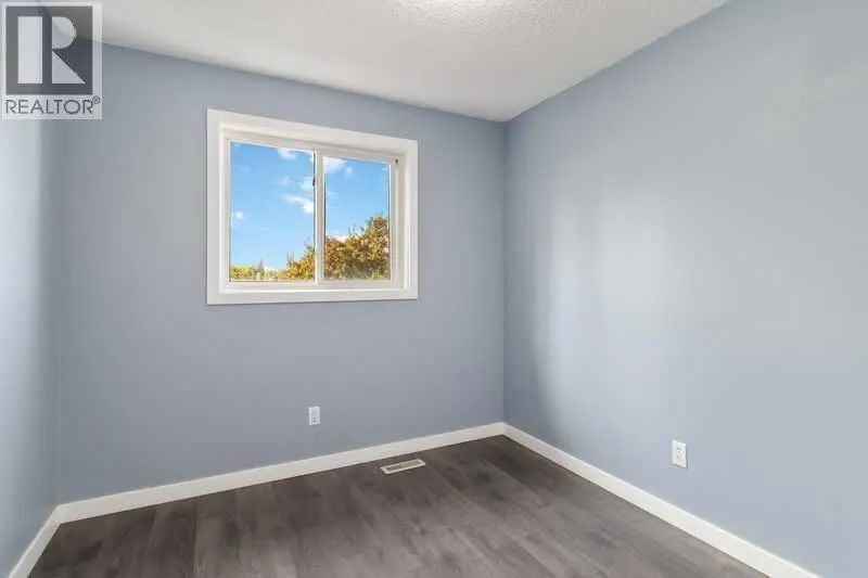 151C DICKINS Drive