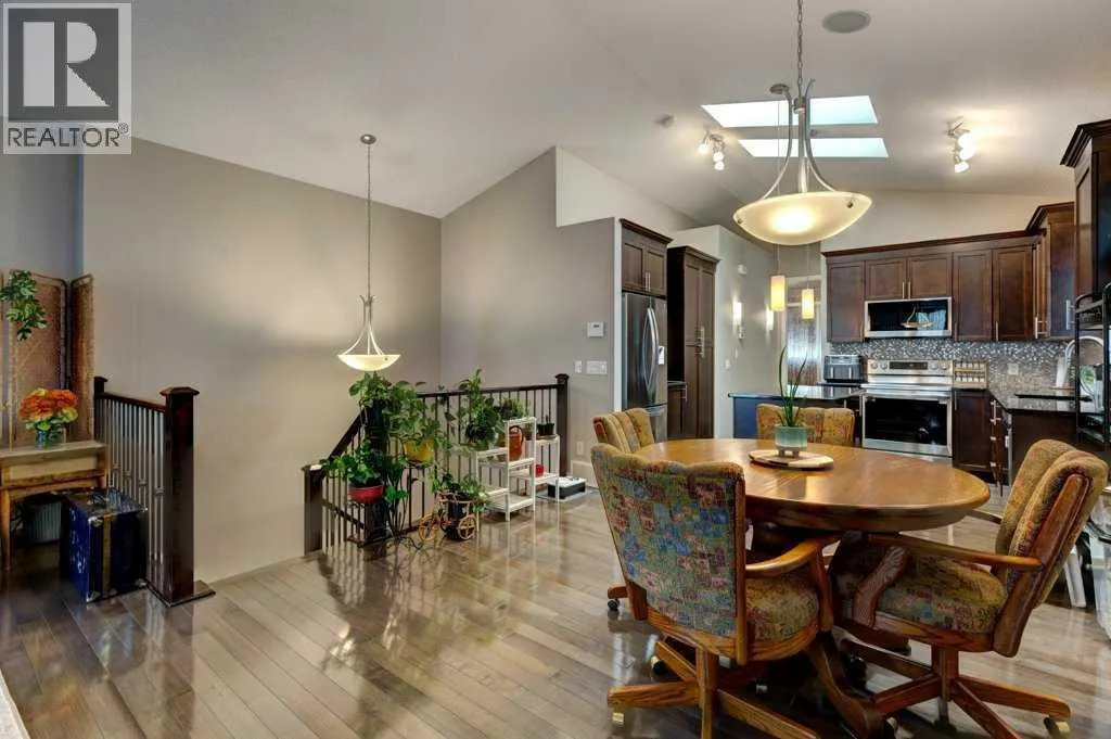 220 Cranford Crescent SE