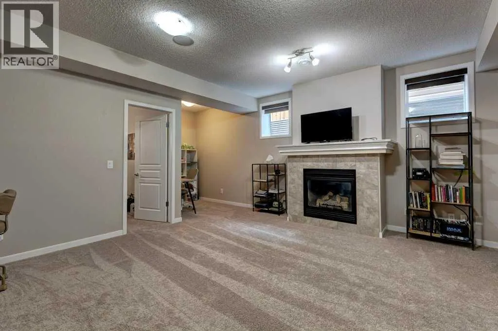 220 Cranford Crescent SE