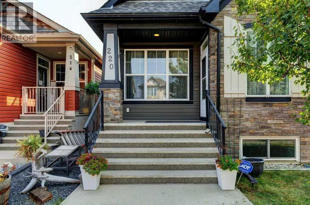 220 Cranford Crescent SE