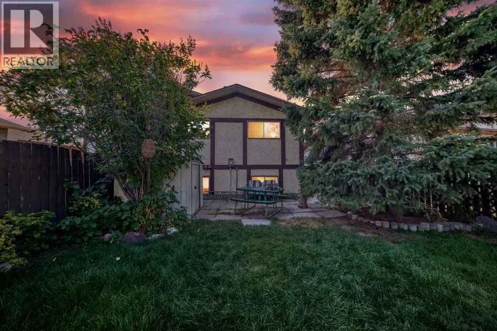 244 Flett Drive NE