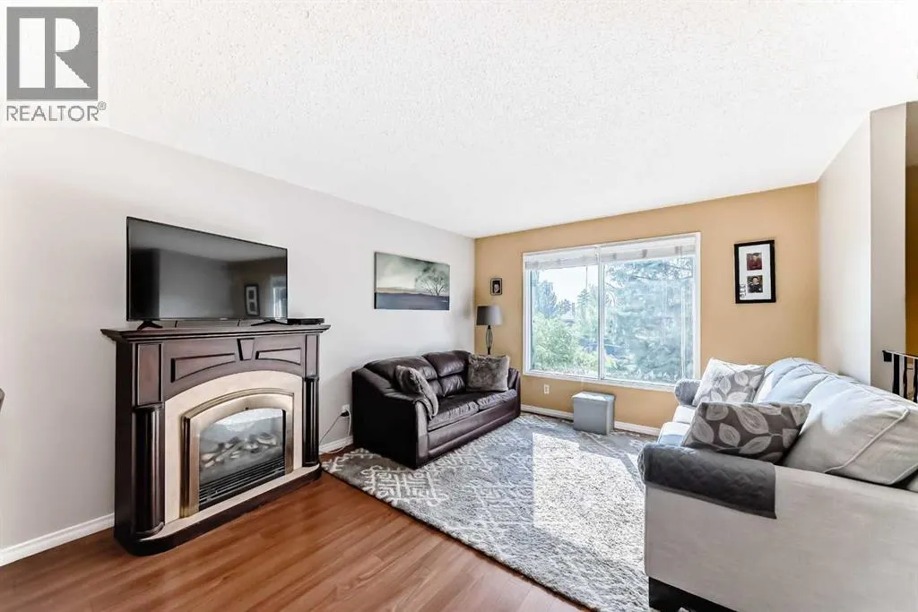 244 Flett Drive NE