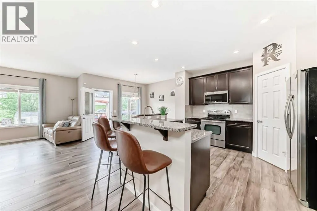 180 Kinlea Link NW