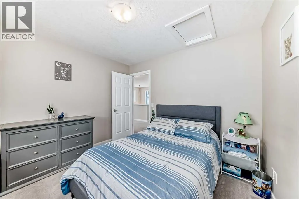 180 Kinlea Link NW