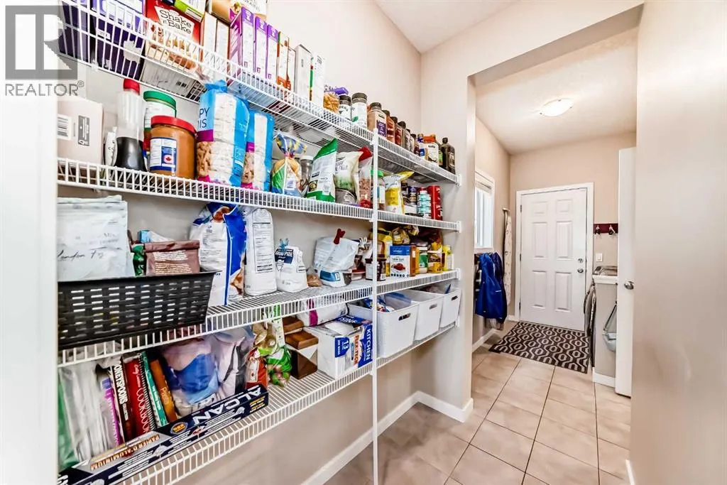 180 Kinlea Link NW