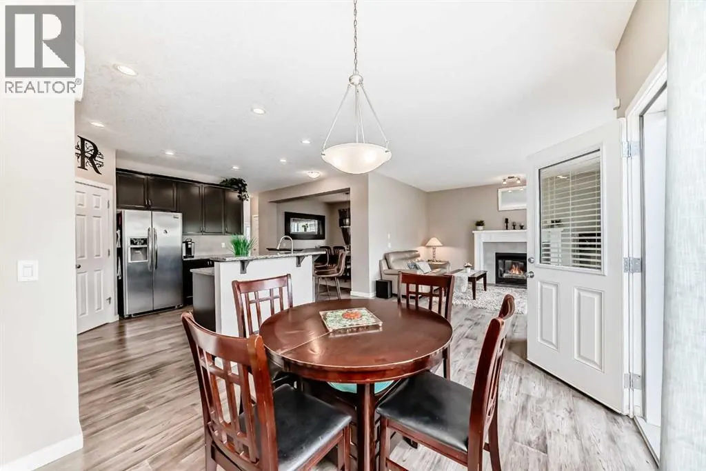 180 Kinlea Link NW