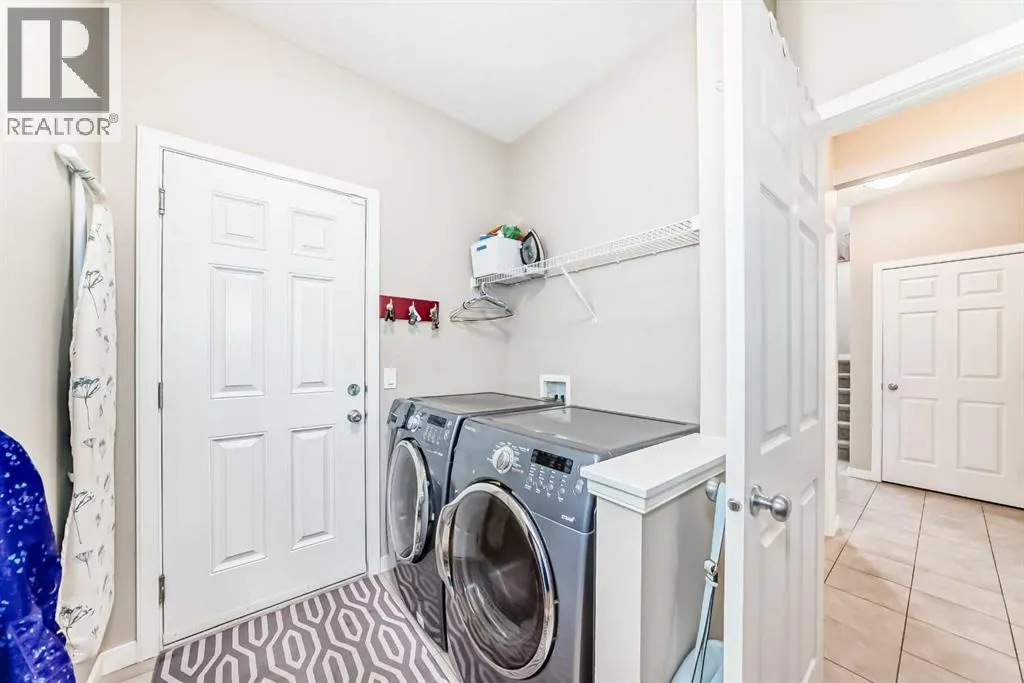 180 Kinlea Link NW