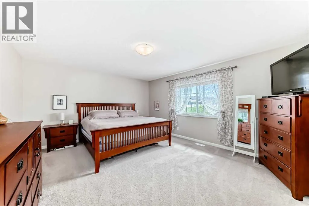 180 Kinlea Link NW