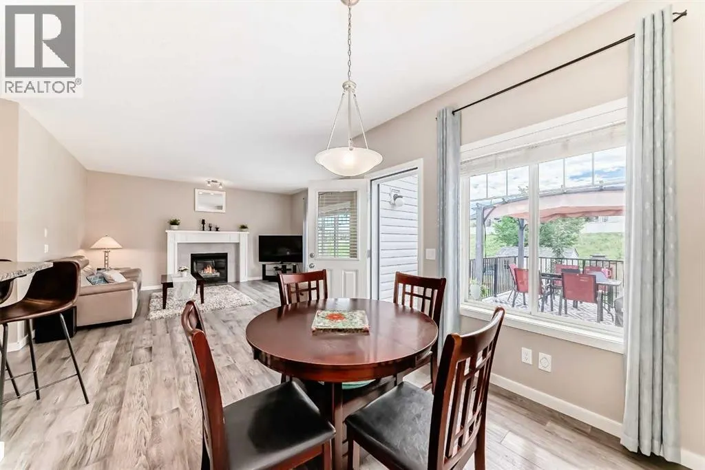 180 Kinlea Link NW