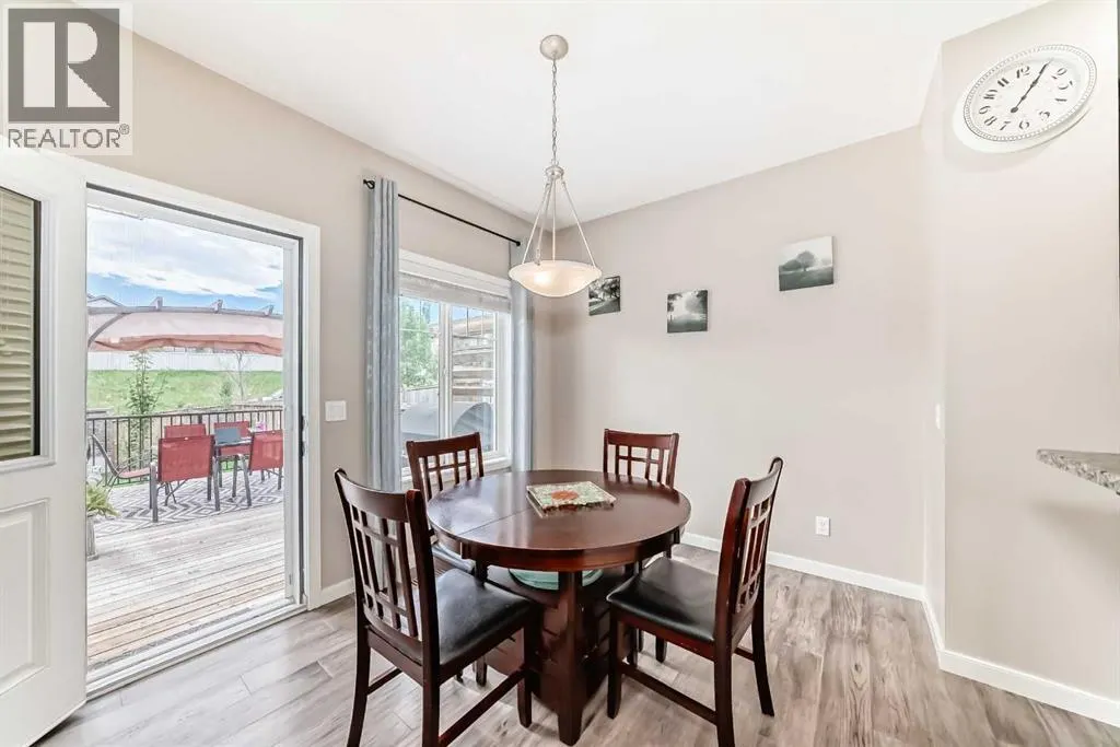 180 Kinlea Link NW
