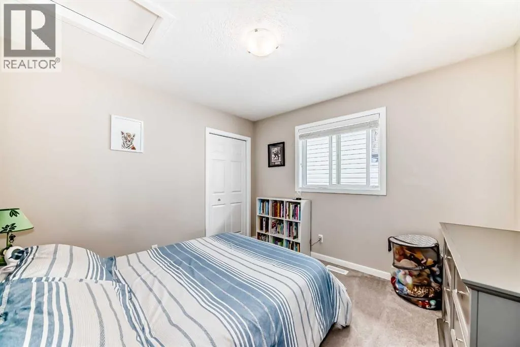 180 Kinlea Link NW