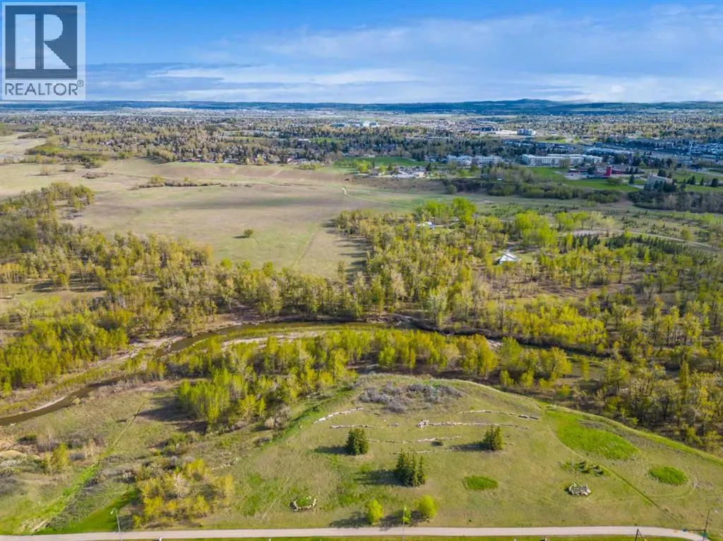 235 Lake Wapta Rise SE