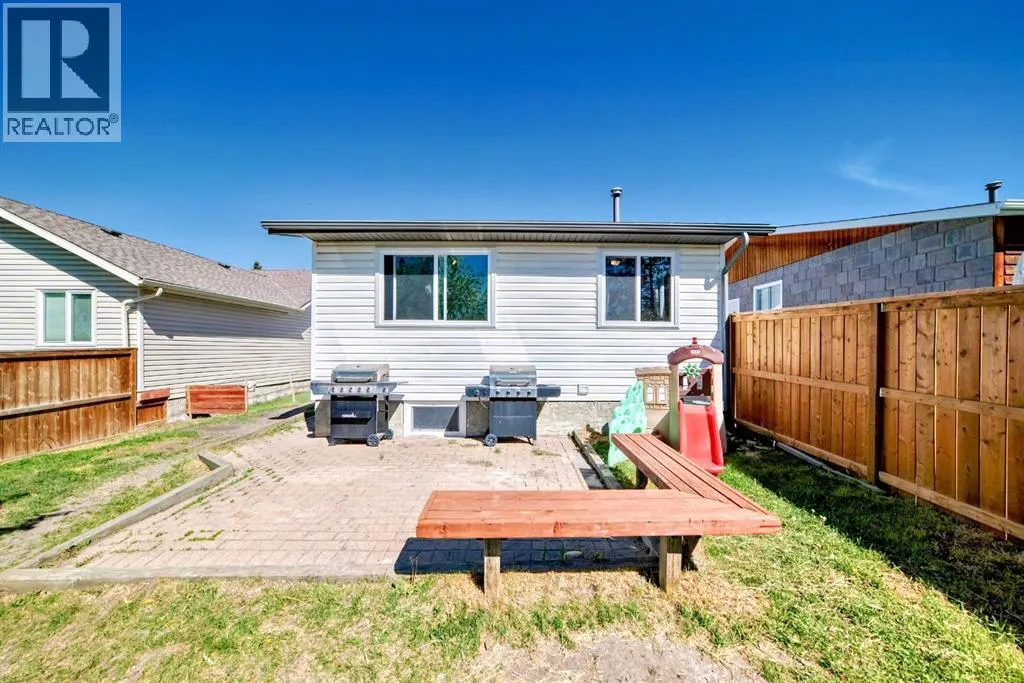 66 Eldridge Rise SE