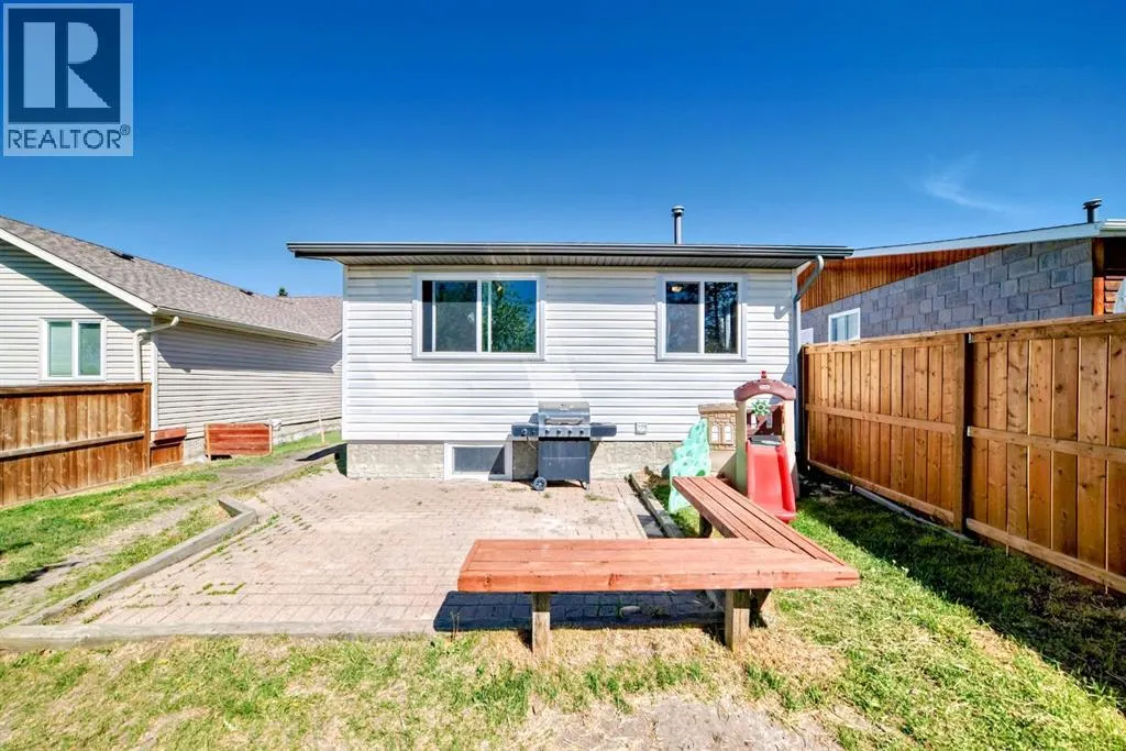 66 Eldridge Rise SE