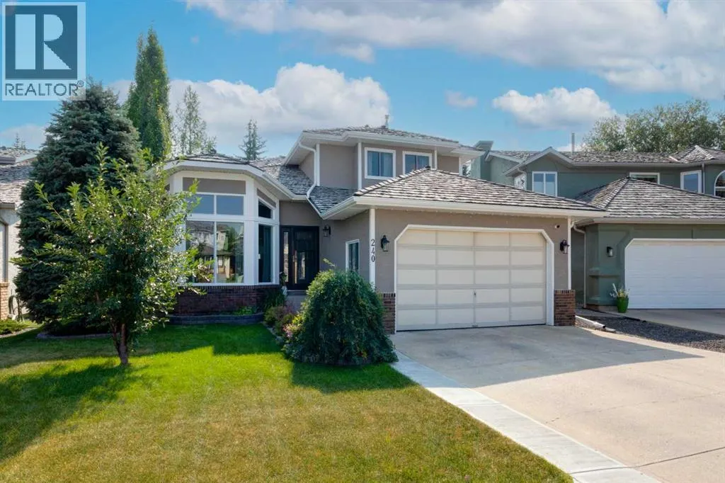 240 Woodbriar Place SW