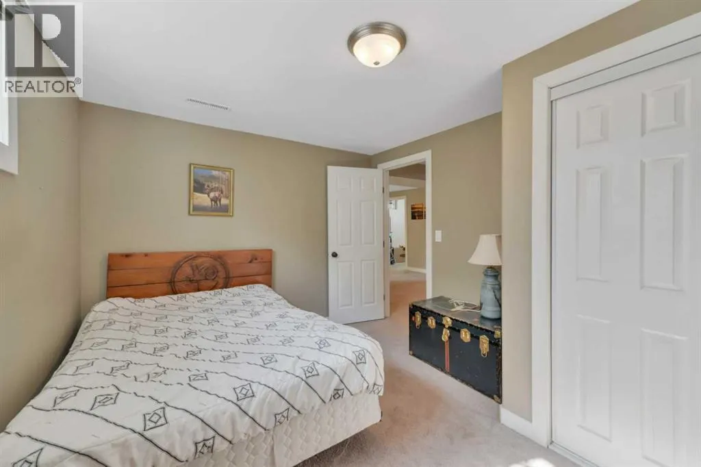 25 Odstone Green