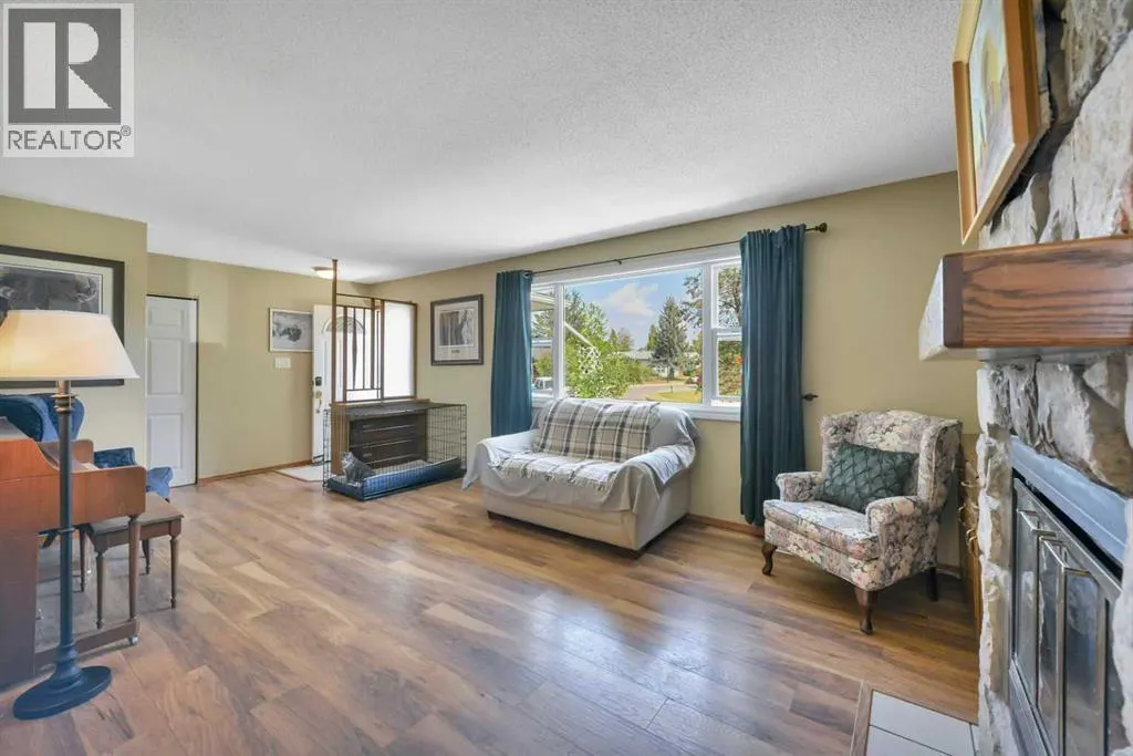 25 Odstone Green